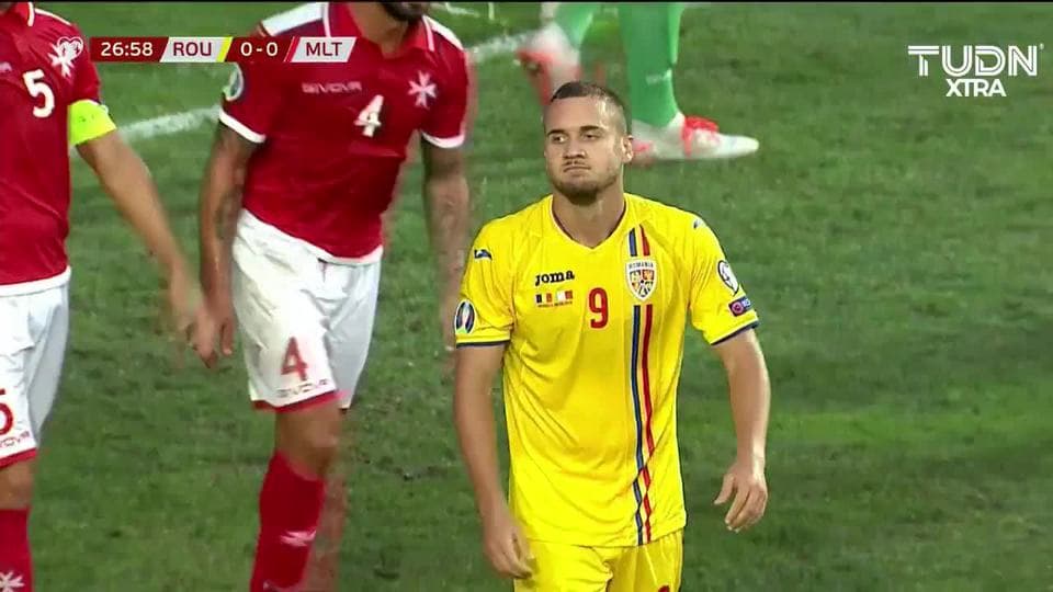 Tiro de esquina para Romania