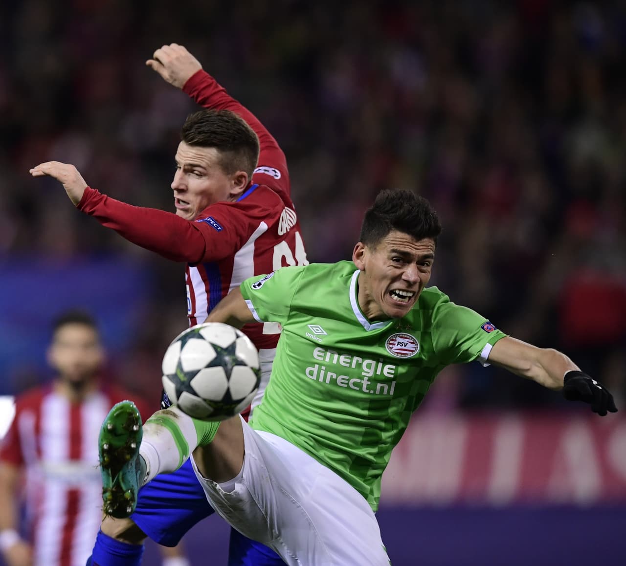 Héctor Moreno tuvo su primer paso por el fútbol holandés en 2007 cuando llegó a AZ Alkmaar, antes de su paso al Espanyol de España en 2011.