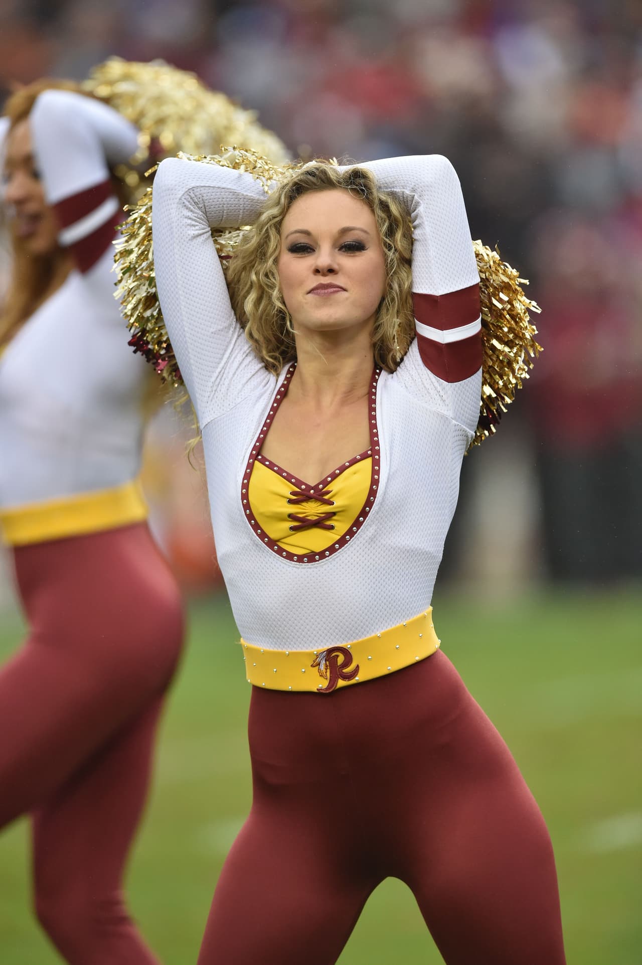 Cada una de ellas deleitó a los fans de la NFL con su belleza y carisma, checa las mejores tomas de las cheerleaders de la NFL en la Semana 12.