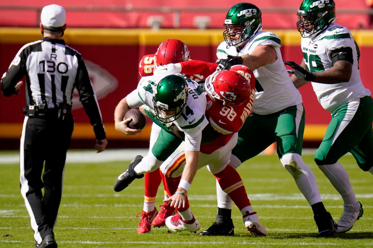 Como era de esperarse, Kansas City apalea a los Jets con un abrumador marcador de 9-35.