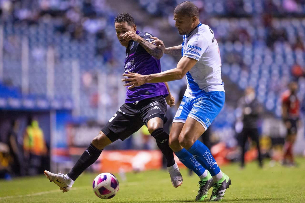 De la mano de Christian Tabó y Dieter Villalpando, Puebla consigue tres importantes puntos frente a Mazatlán tras vencer 2-0.