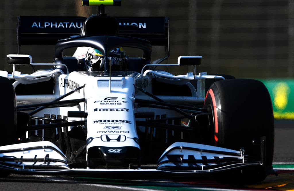 Gasly | Bottas, Hamilton, Verstappen, Gasly, Ricciardo, Albon, Leclerc, Kvyat, Norris y Sainz, completan los primeros diez de la parrilla. Sergio Pérez iniciará como decimoprimero y su coequipero, Stroll, arrancará decimoquinto.