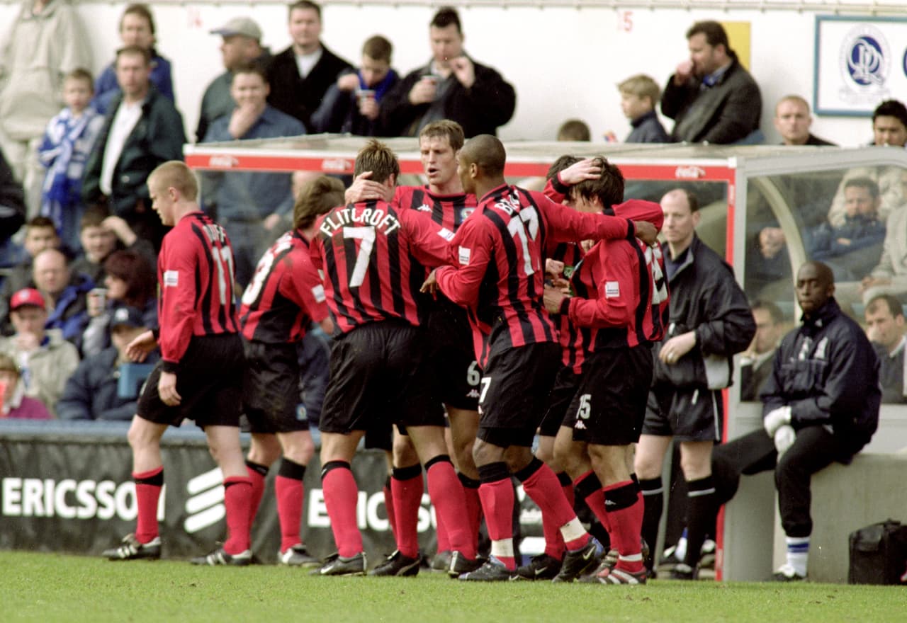 <b>Blackburn Rovers extraña la Premier</b>
<br>Este equipo actualmente ya no compite en la Premier League, pues lo hace en la Championship, campeonato para los clubes del equivalente a la segunda división o división de ascenso.