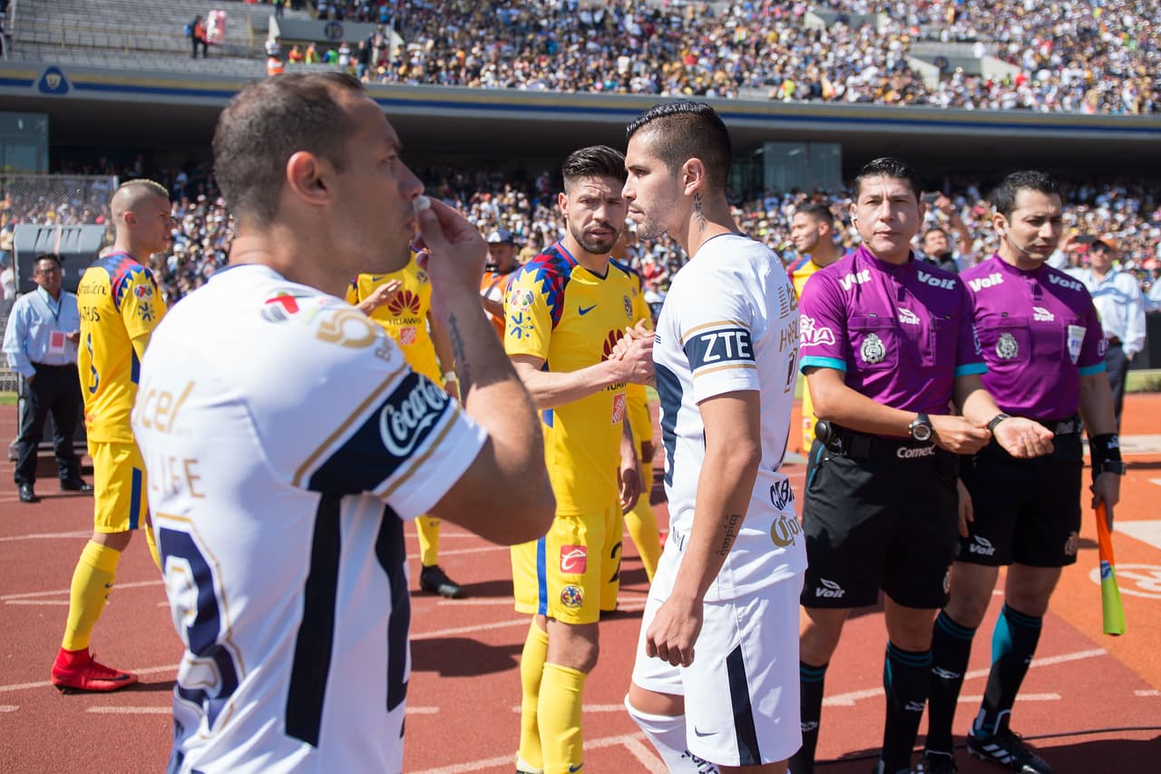 Los goles brillaron por su ausencia en esta tarde capitalina en la que miles de fanáticos se acercaron a dsfrutar de un buen fútbol.