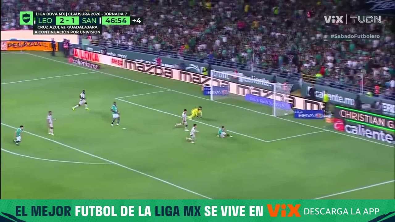 Carlos Acevedo realiza gran atajada y evita el tercer gol de León