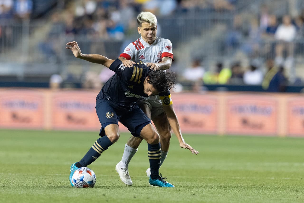 El venezolano Yeferson Soteldo falló un penal para el conjunto escarlata.
<br>