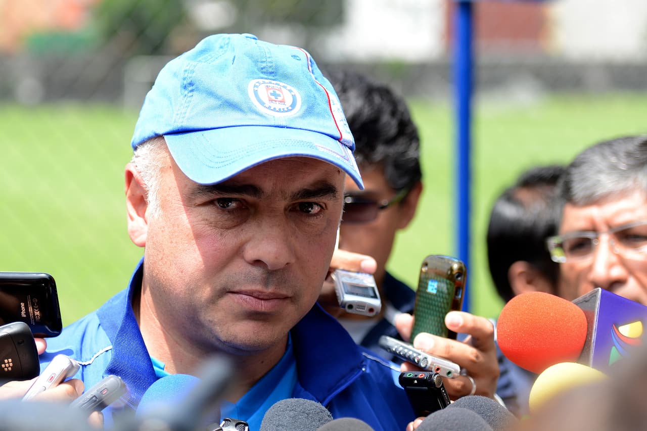 Guillermo Vázquez logró clasificar a la Liguilla en los tres torneos que dirigió a La Máquina. En el Apertura 2012 quedó fuera en cuartos de final, perdió la final del Clausura 2013 ante el América y en el Apertura 2013 nuevamente quedó fuera en cuartos.