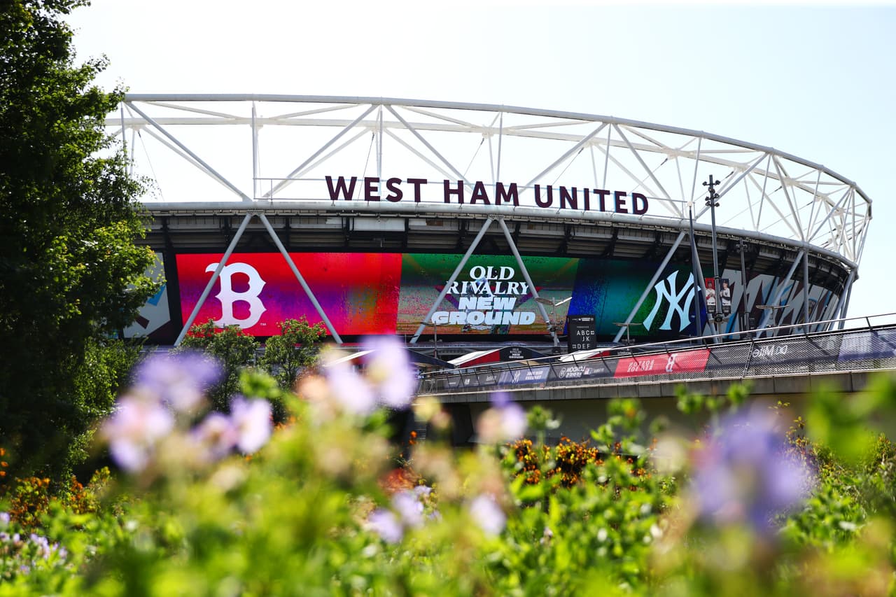 En London Stadium juega como local el West Ham United e la Premier League y por primera vez recibió un juego de las Grandes Ligas.