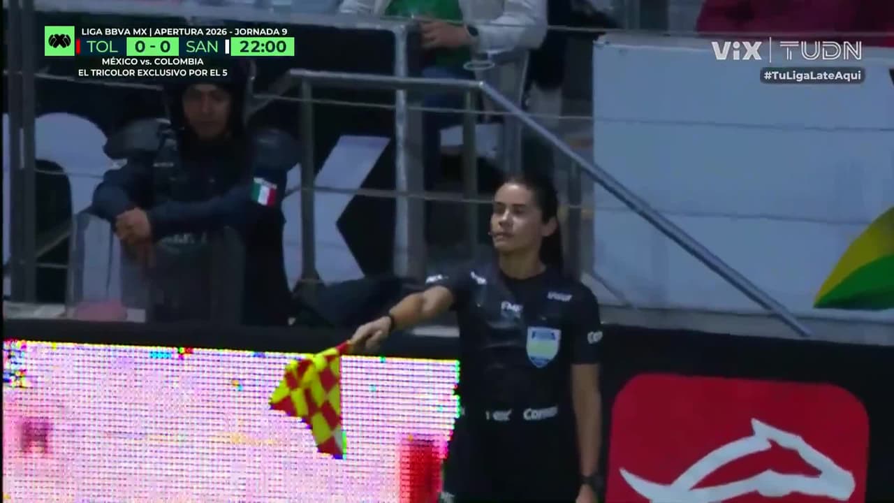 ¿Mal anulado? El polémico tanto que se le anuló a Viñas ante Santos