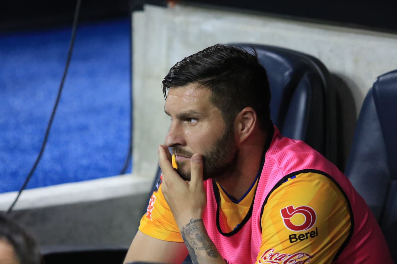 La gran interrogante era en qué momento iba a entrar en cancha Andre-Pierre Gignac, el delantero estrella de Tigres. Una lesión lo marginó largo tiempo del campo pero su regreso era inminente.
