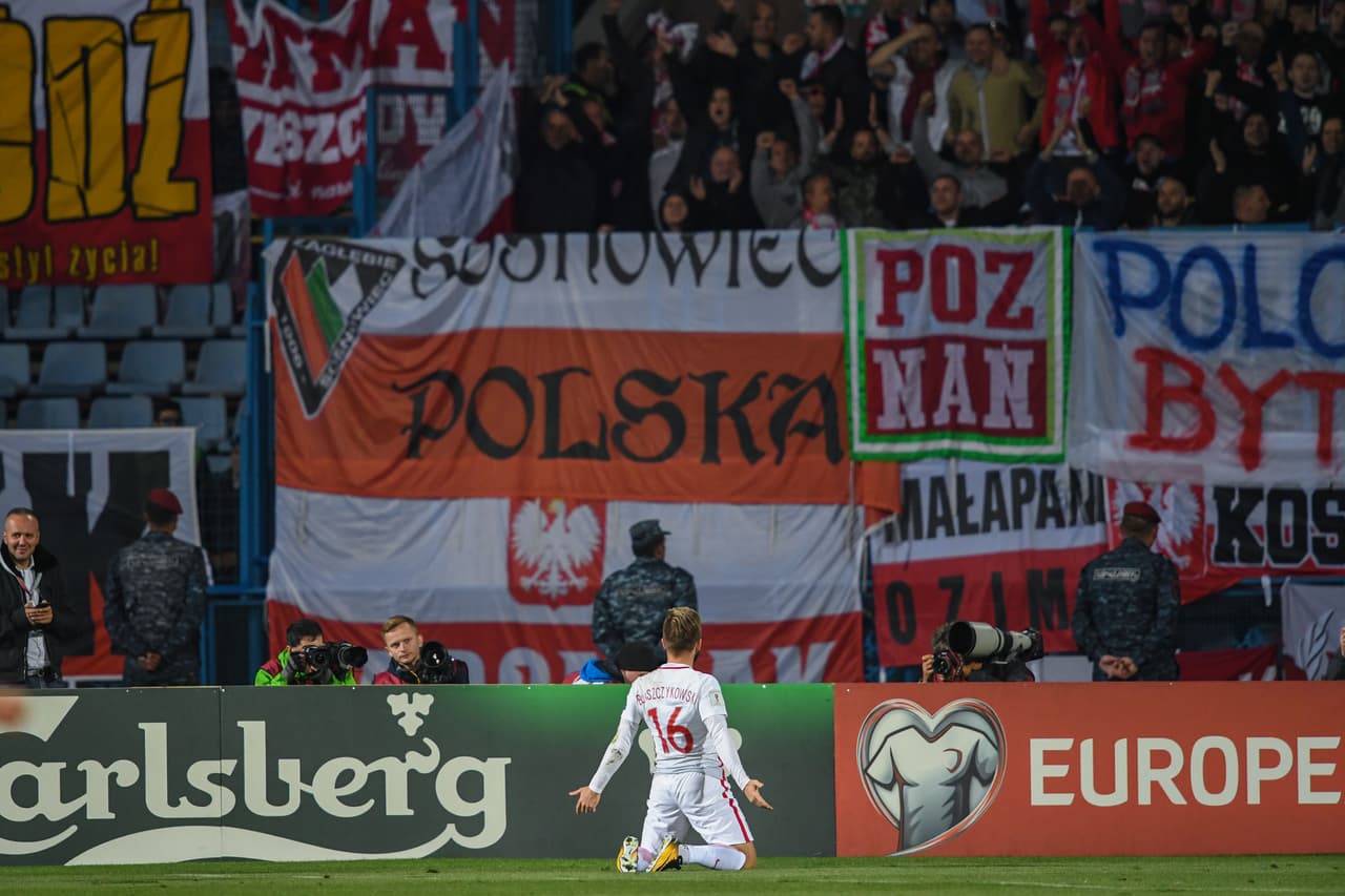 Blaszczykowski marcó el cuarto gol de los polacos para poner al minuto 13 del segundo tiempo el marcador 1-4.