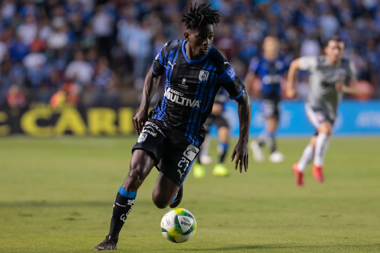 El marfileño de 21 años Ake Arnaud Loba tuvo la opción del empate al minuto 63.