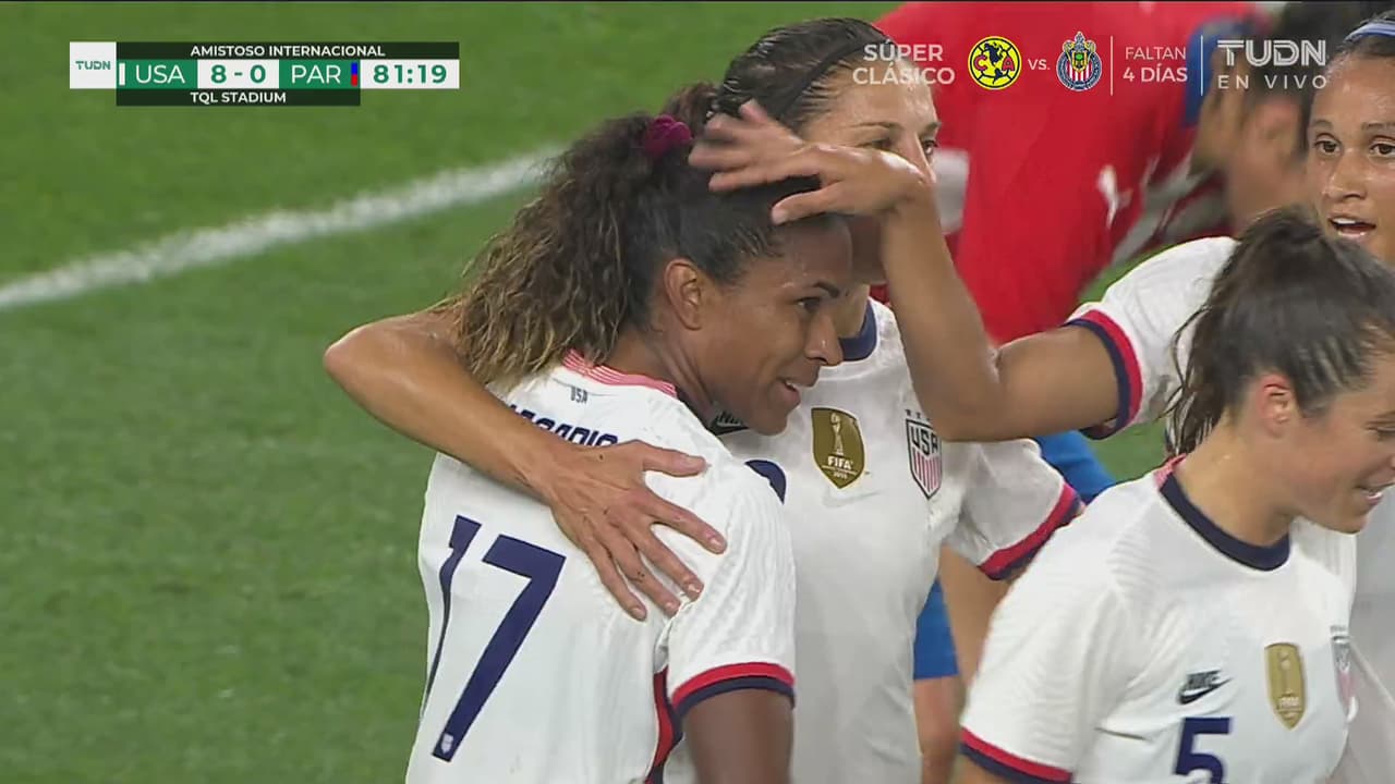 ¡Le dobla las manos! Macario supera Bobadilla con un zapatazo para el 8-0