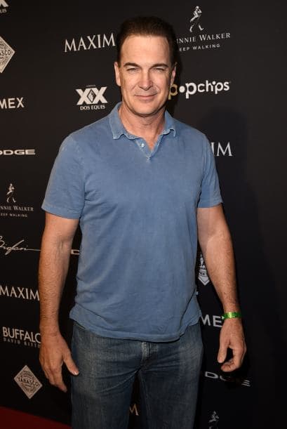El actor Patrick Warburton, conocido por su personaje como novio de Elaine en Seinfield asistió a la fiesta de Maxim.
