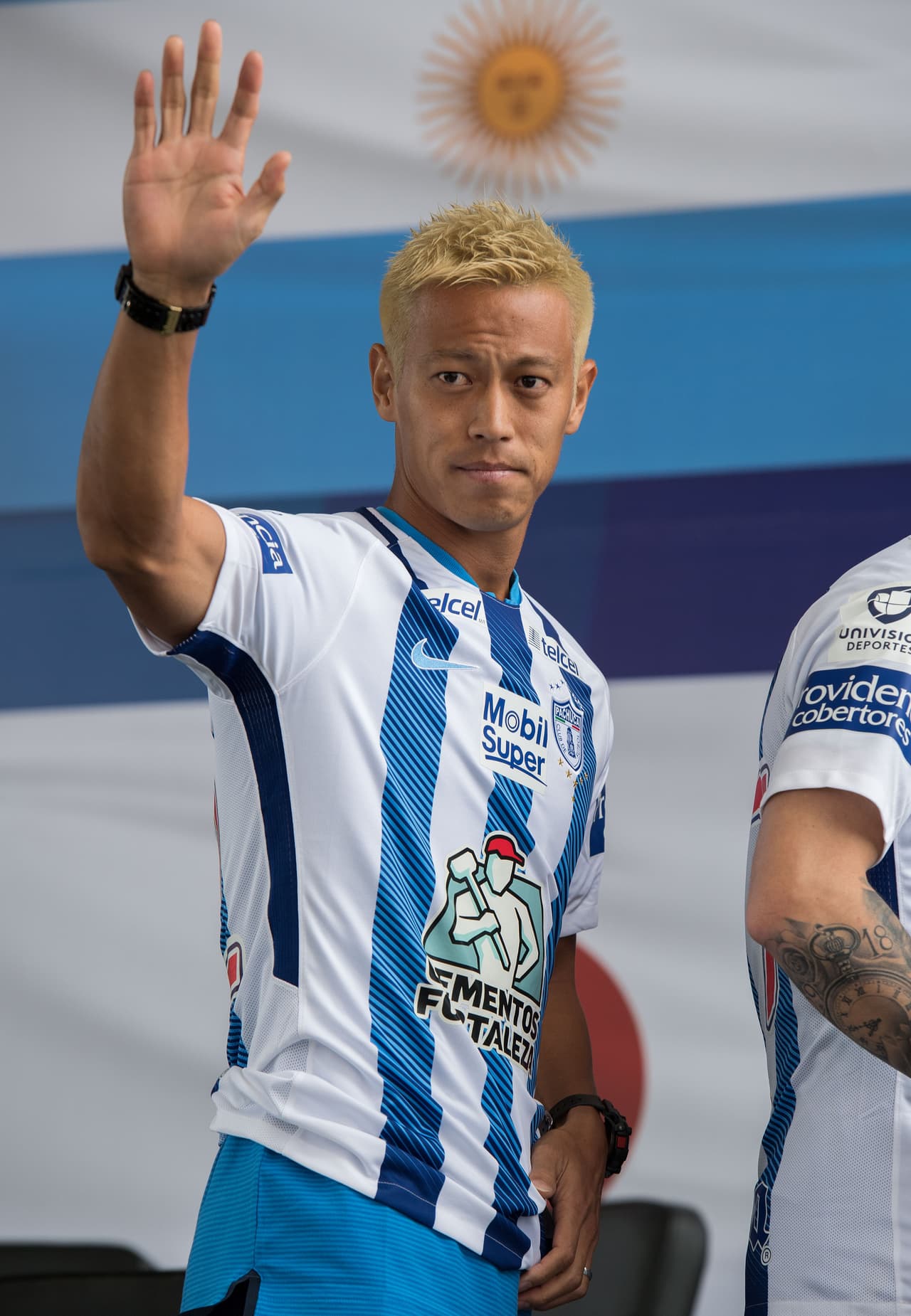Alta: Keisuke Honda (AC Milán).