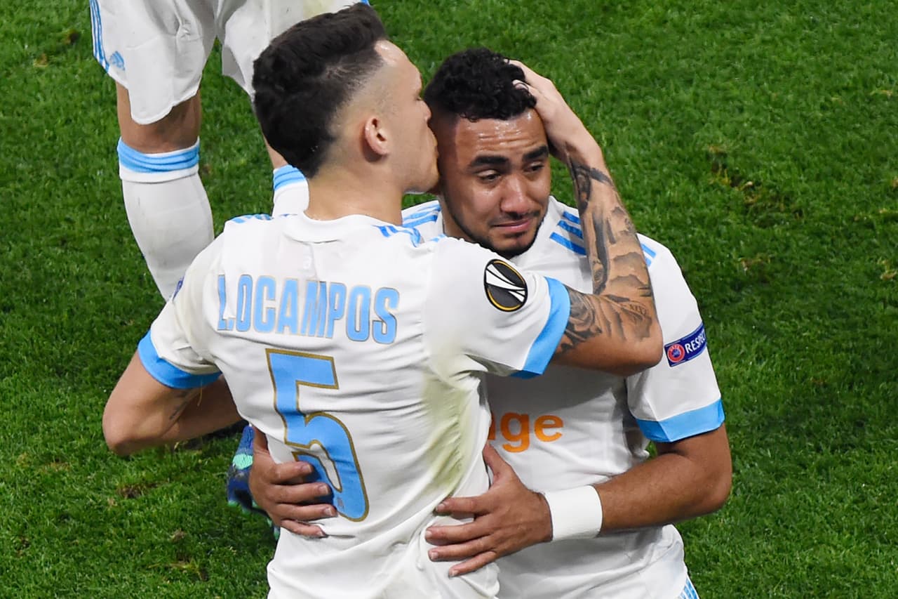 La lesión de Dimitri Payet que lo obligó a salir en la final de Europa League luego de que tocara la copa pareció recordar ese adagio que dice que quien haga eso lleva mala suerte.