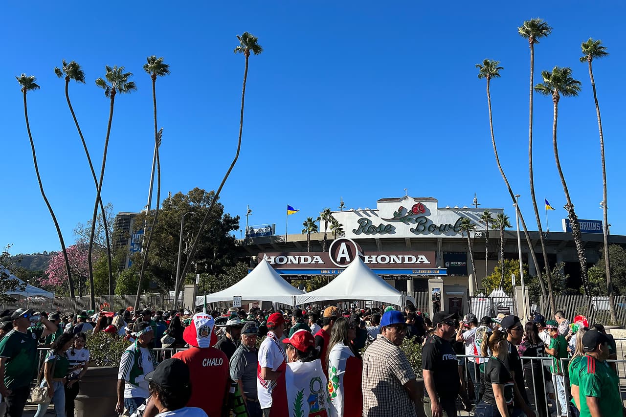 Pocos días atrás allí jugaron un encuentro amistoso las selecciones de México y Perú.
<br>