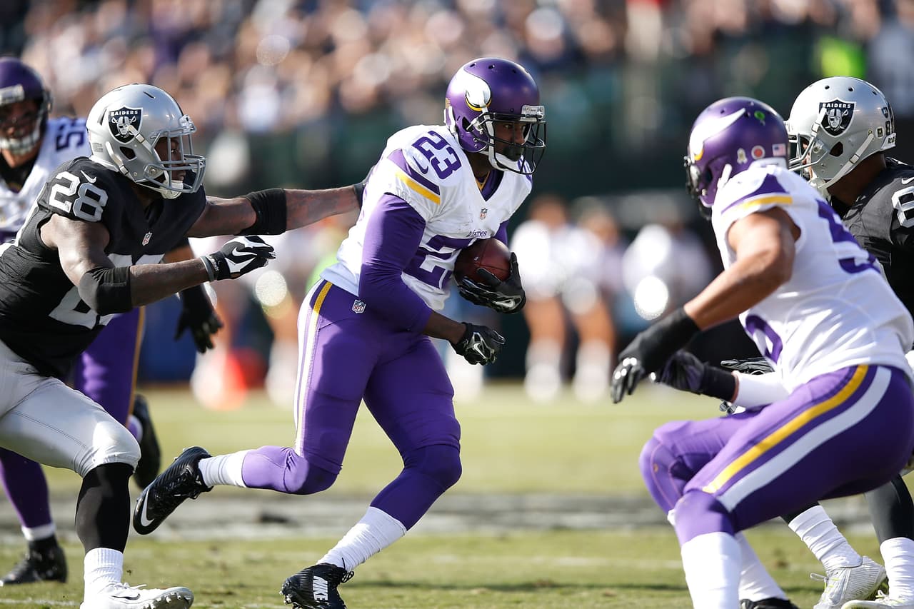 Newman interceptó dos pases, defendió cinco y tuvo cuatro tackleadas, incluyendo una para pérdida de yardaje en el juego que los Vikings ganaron 30-14 ante los Raiders.