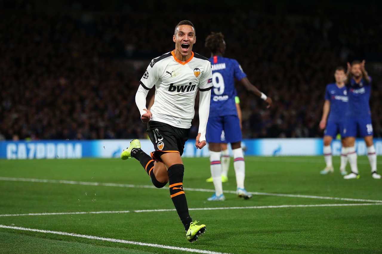 Chelsea 0-1 Valencia. Rodrigo amargó el debut de Lampard en Champions League.