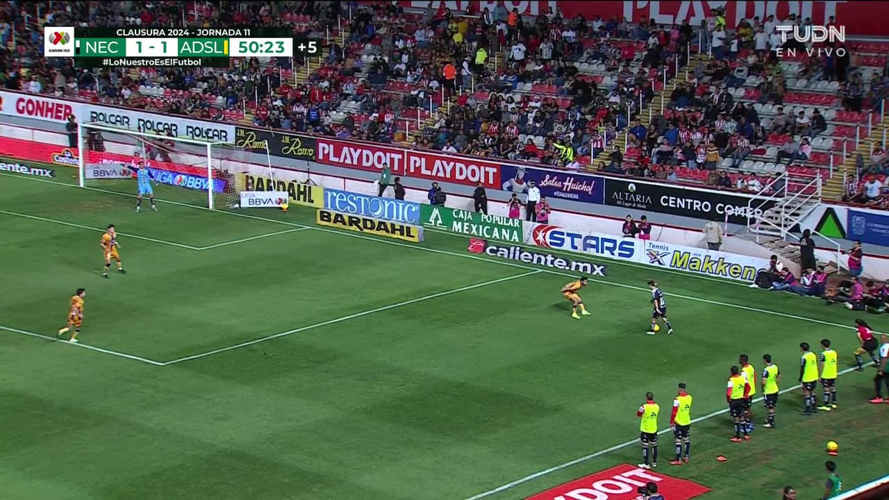 ¡GOOOL! Braian Samudio anota para Necaxa.