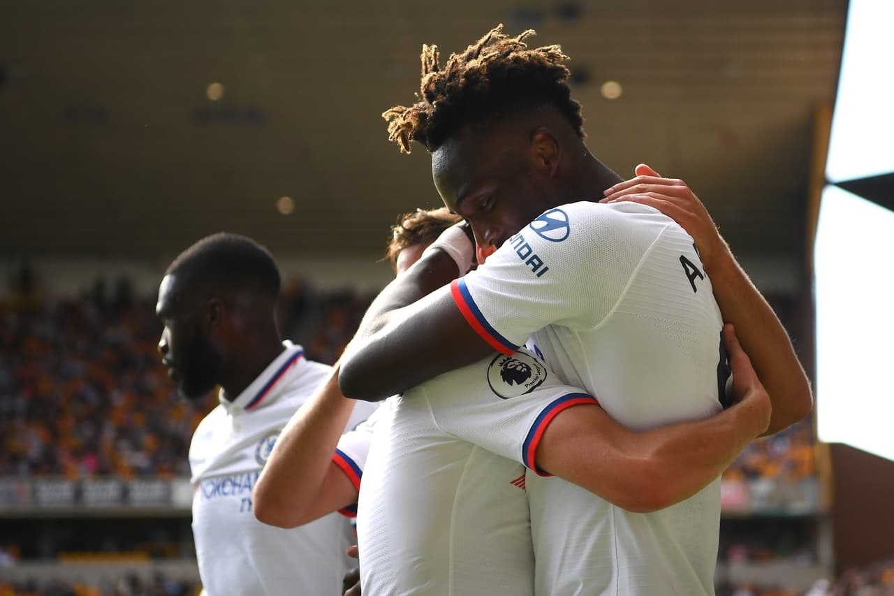 Chelsea venció 5-2 a Wolverhampton con hat-trick de Tammy Abraham, que se colocó como líder goleador con 7 tantos. Raúl Jiménez jugó 70' pero no anotó gol.