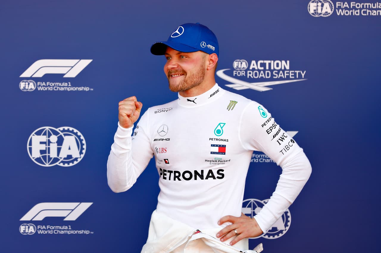 El primer lugar en la grilla de partida para este domingo, en Montmeló, quedó en manos de Valtteri Bottas quien como en las prácticas impuso su velocidad. El Top 3 lo completaron Lewins Hamilton y Sebastian Vettel, mientras que el mexicano Sergio 'Checo' Pérez partirá en la casilla 15.