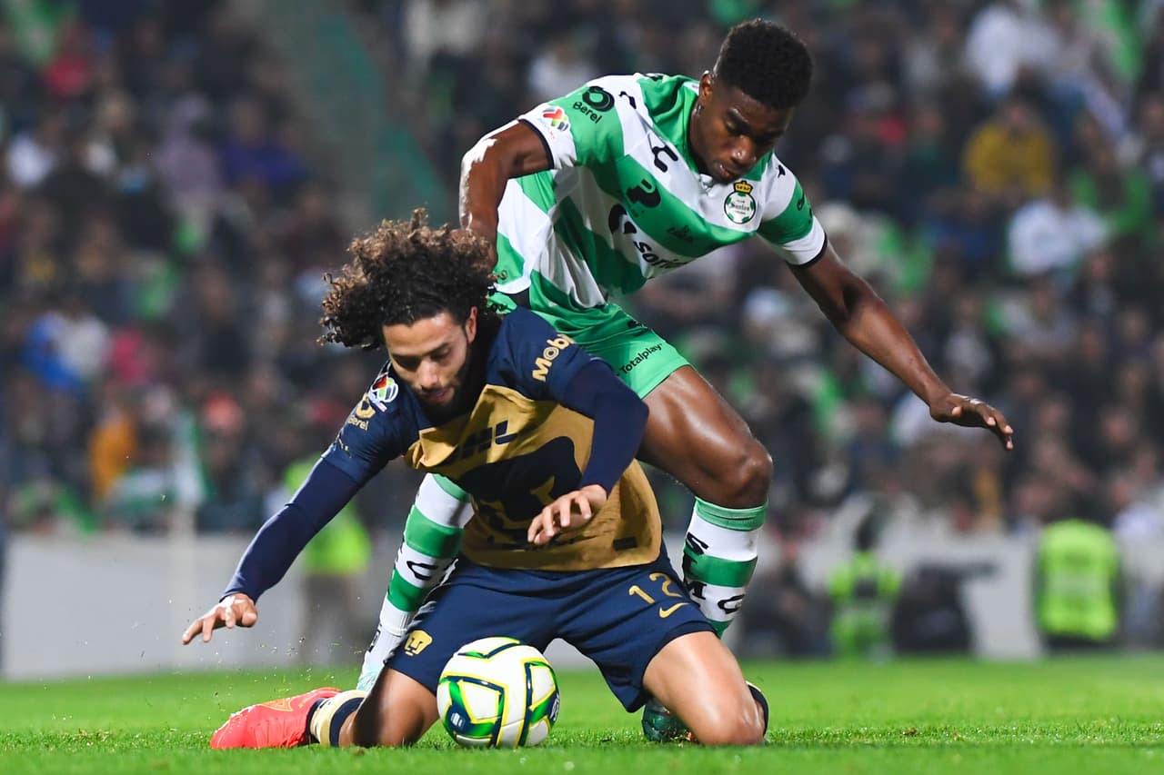 Santos Laguna logró un triunfo contundente ante unos Pumas que dejaron más dudas que certezas.