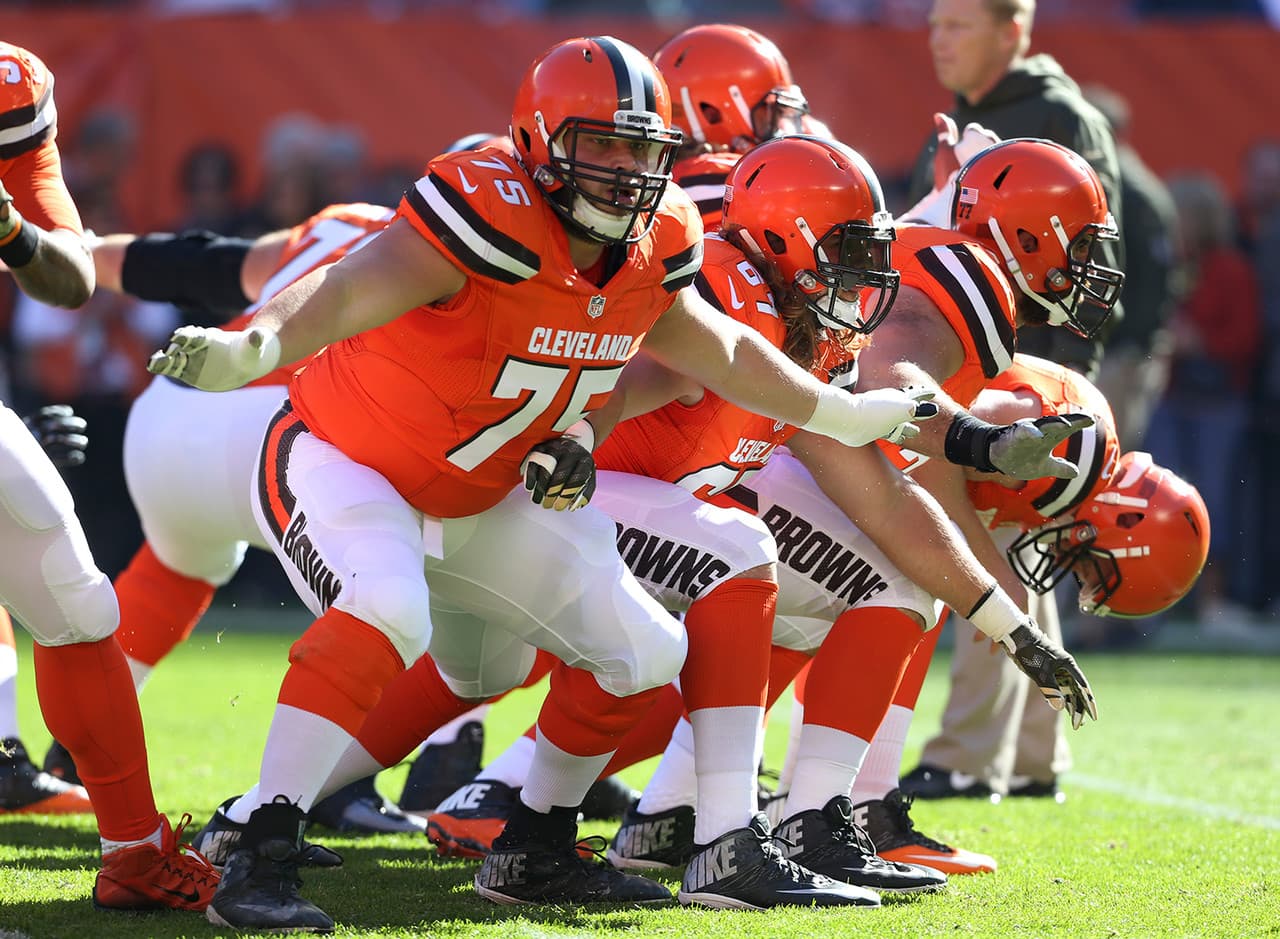 Guardia: Joel Bitonio, Cleveland Browns.