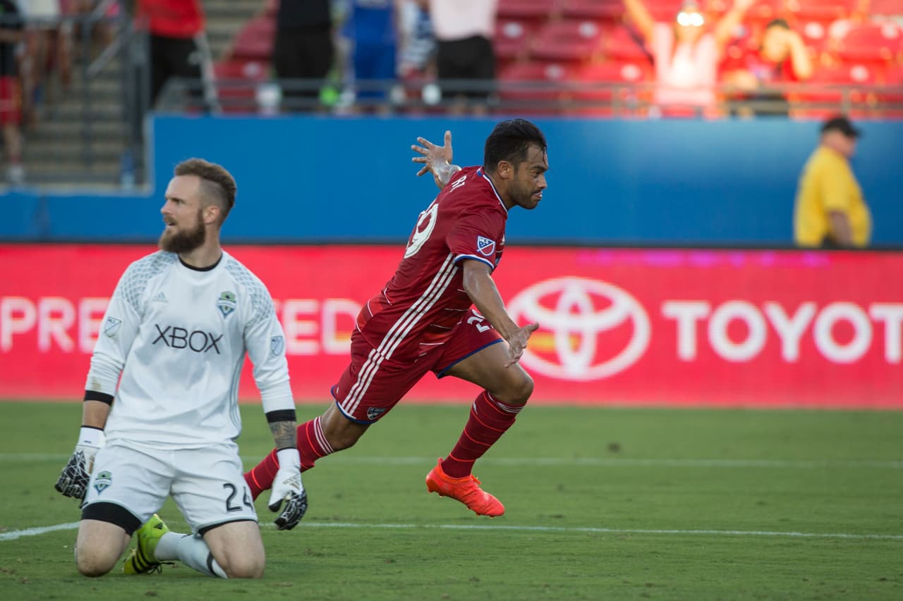 Golazo del “Pescadito” Ruiz le da primer lugar absoluto al FC Dallas