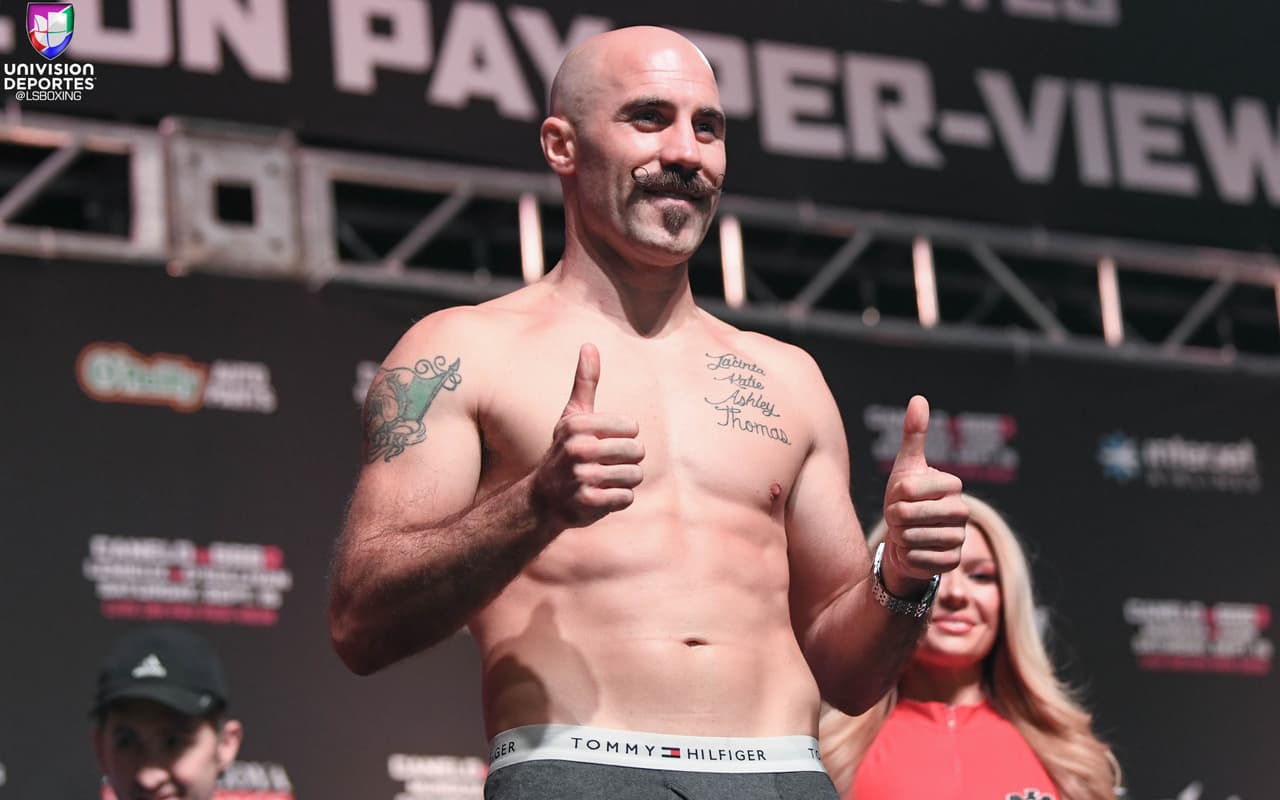 Gary O'Sullivan y David Lemieux se calentaron durante su pesaje. El irlandés marcó 159.2 libras, mientras que su rival canadiense dio las 160 cerradas.