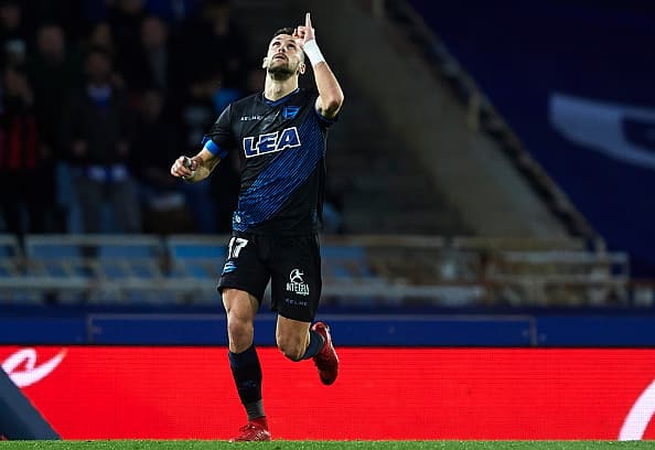 Alfonso Pedraza descontó por el Alavés al minuto 39.