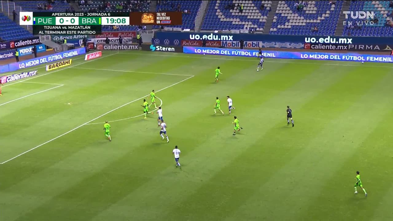 ¡GOL!  anota para Puebla. Diego de Buen