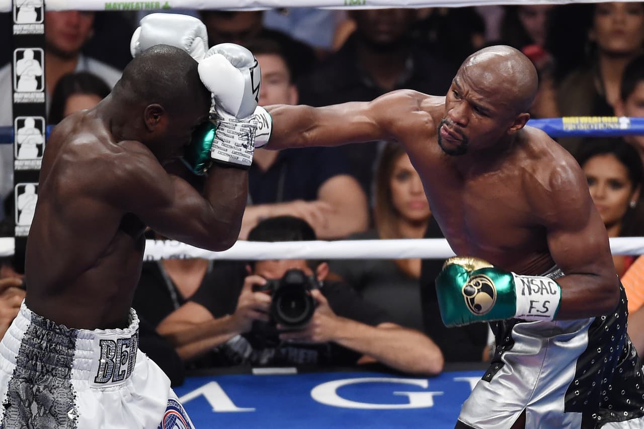 Mayweather conecto muchos más y mejores golpes.