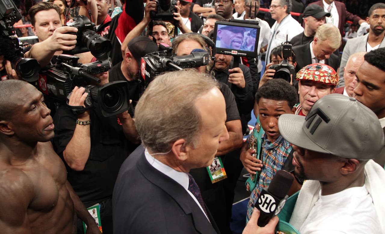 En la entrevista sobre el ring Mayweather acalló todas las dudas. No volverá a pelear.