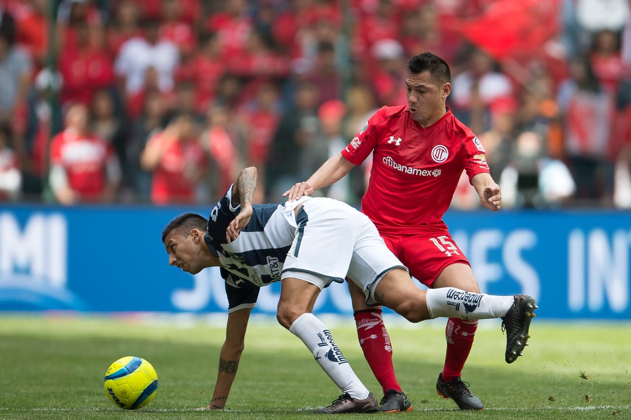 La dinámica de juego parejo se mantuvo en el comienzo del segundo periodo, en la que ninguno hizo modificaciones.