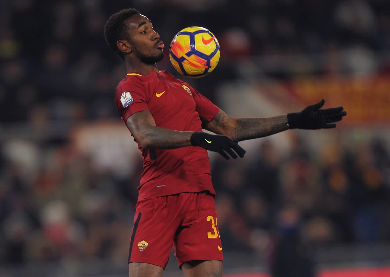 Roma tomó el control del partido en el segundo tiempo, con la idea de al menos empatar para no caer eliminado en su casa.