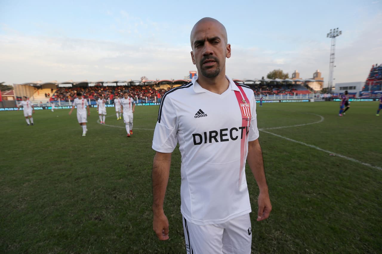 Juan Sebastián Verón no solo se retiró dos veces, sino fueron tres. La primera en el 2014 cuando jugaba para Estudiantes de La Plata. Luego, en el 2016, jugó para el Estrella de Berisso y lo dejó al final de temporada.