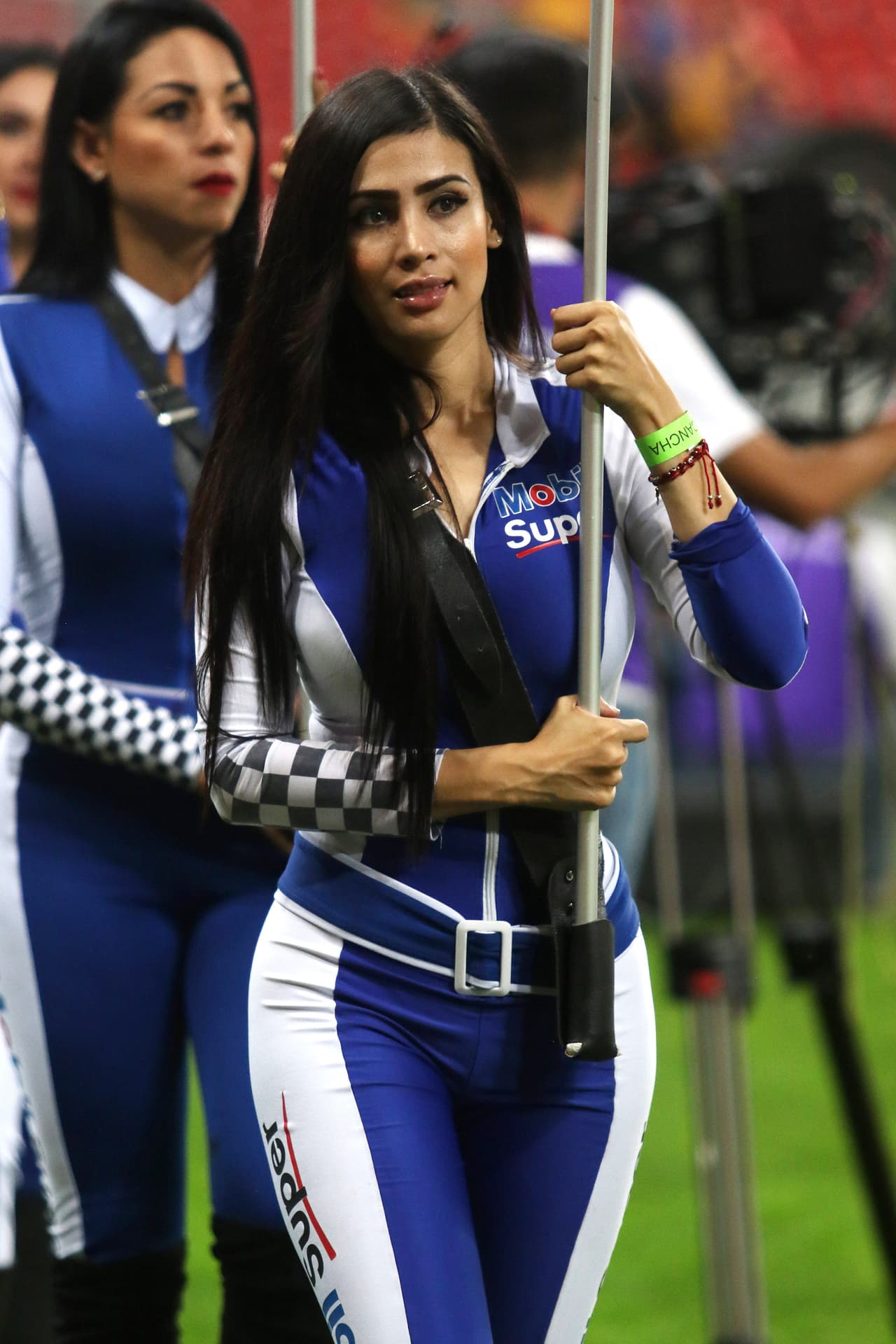 Las animadoras del fútbol mexicano, con su belleza y alegría, le dieron ese toque especial a los encuentros de la jornada del miércoles en la definición de los semifinalistas en la Copa MX.