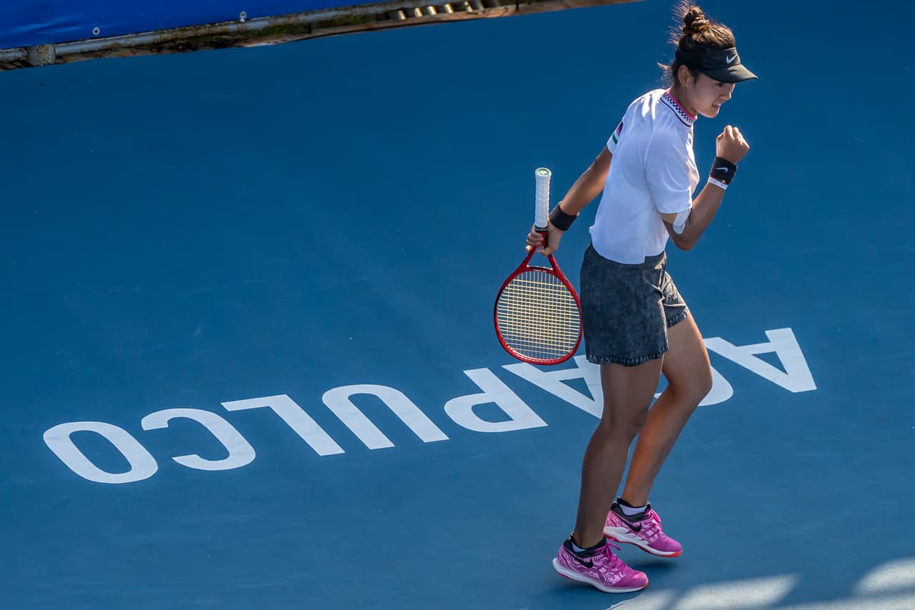 Sin embargo la tenista asiática jugó con solvencia y solidez para derrotar a la nativa de Sao Paulo por parciales de 6-3 y 6-4 en 101 minutos de partido para avanzar a Semifinales, donde se medirá a la croata Donna Vekic.