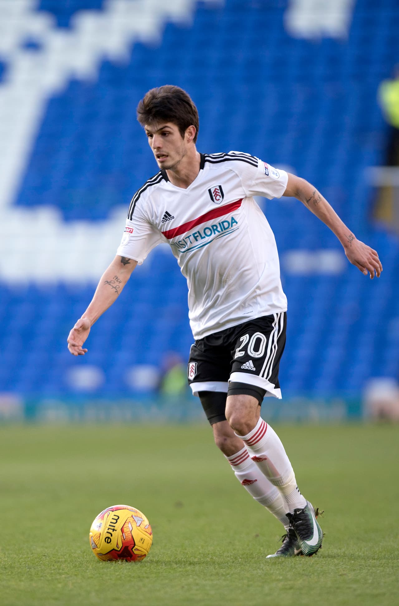 A Lucas Piazón lo apodaban 'el heredero de Kaká' y por eso el Chelsea se apresuró a firmarlo con 17 años. Ahora está prestado en el Fulham tras préstamos en Málaga y Frankfurt.