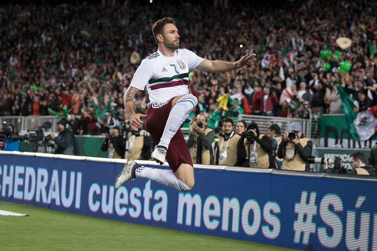 Fue entonces cuando apareció Miguel Layún, al minuto 20 del segundo tiempo, para poner el 2-0 del partido a favor de México.