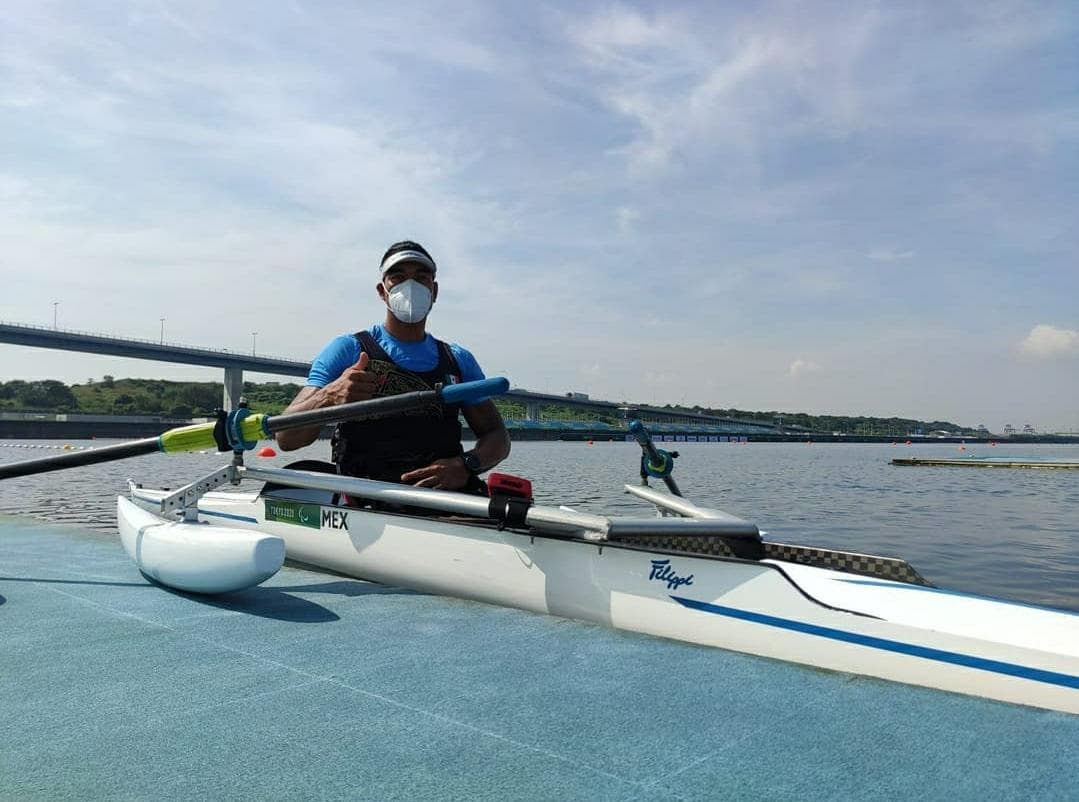 Michel Muñoz finaliza en sexto de remo y va por el repechaje