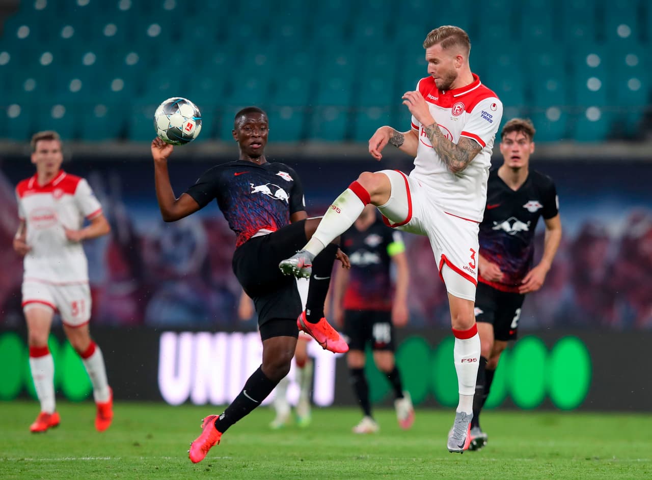 Fortuna Düsseldorf le planteó un escenario complicado al Leipzig y en cinco minutos le empataron al tercer lugar de la Bundesliga en su propia casa.