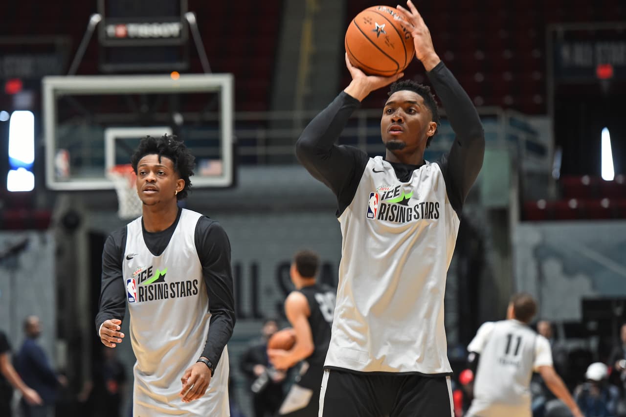 En la mañana de este viernes, en el Bojangles Coliseum de Charlotte, el U.S. Team y el Team World tuvieron su primera y última sesión de entrenamiento antes del juego de las Rising Stars de la NBA que se disputará en el Spectrum Center en horas de la noche con jugadores como Luka Doncic, Kyle Kuzma, DeAndre Ayton, Jayson Tatum, Ben Simmons, Donovan Mitchell, Bogdan Bogndanovic, Marvin Bagley III, entre otros.