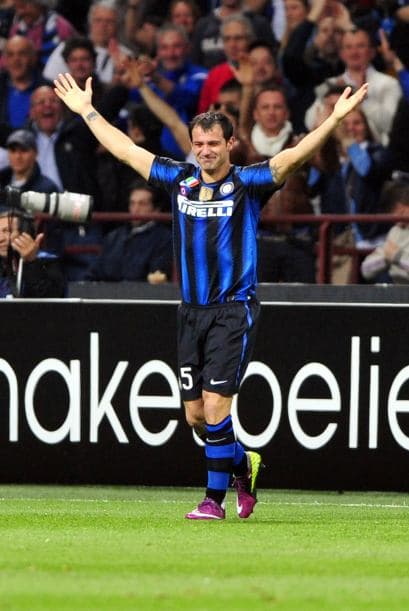 Apenas al primer minuto, el club local ya estaba ganando.