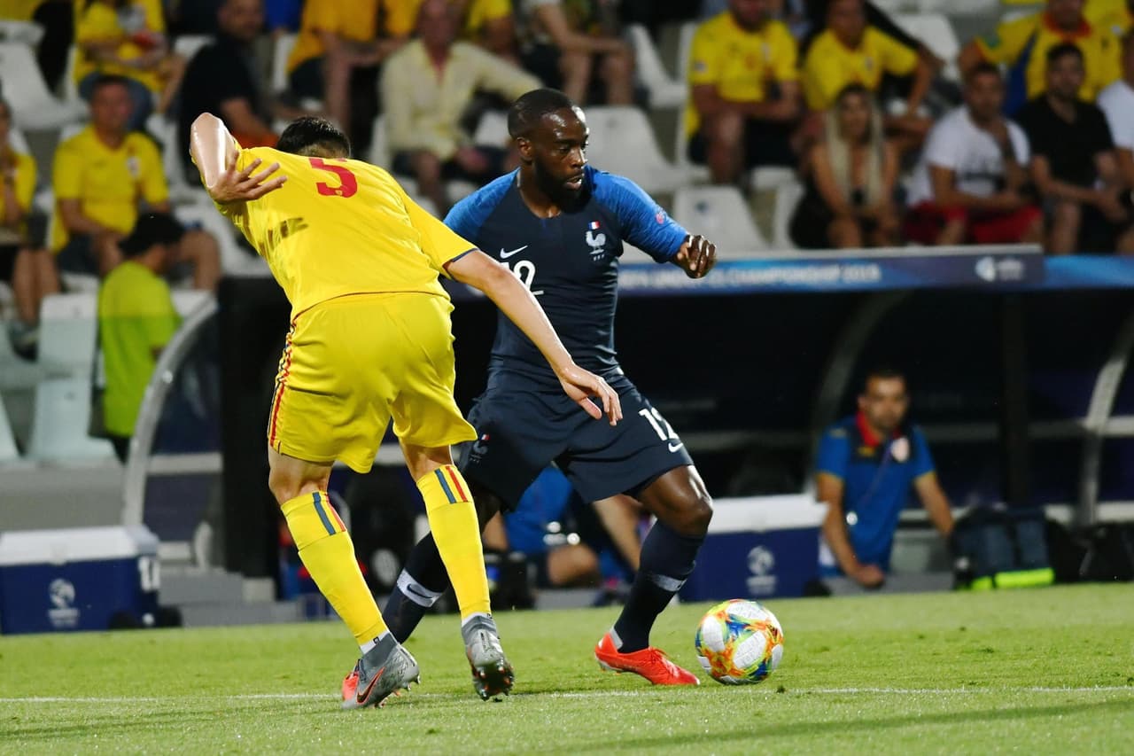 Y aunque estuvo más cerca de ganarlo Francia, al final el empate sin goles prevaleció y por mejor diferencia de goles Rumania quedó como líder del Grupo y se verá las caras a Alemania en Semis, en tanto que los galos se medirán a España.