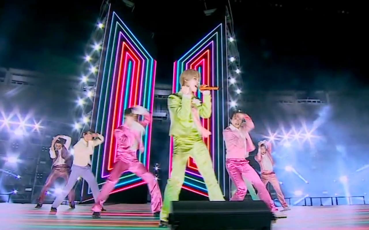 El grupo BTS fue galardonado como duo o grupo favorito de pop/rock y como artista social favorito.