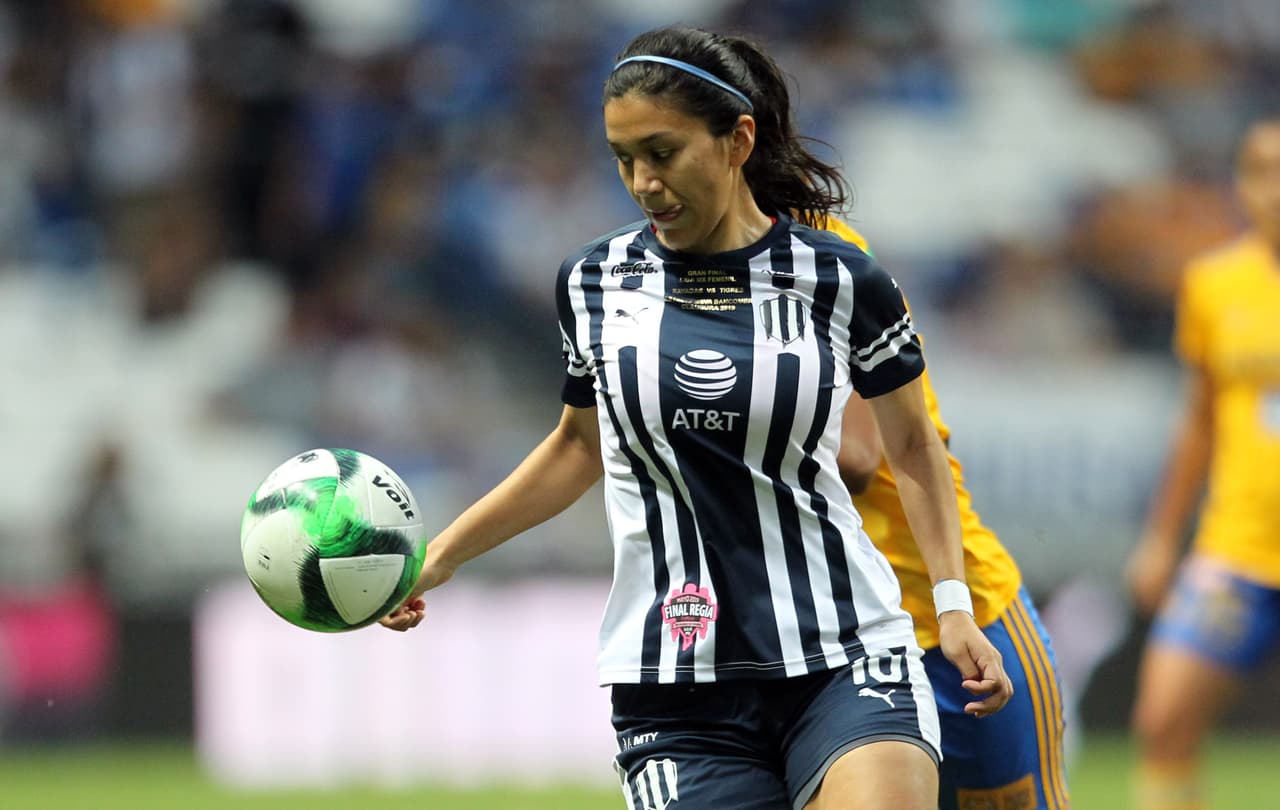 Iniciando la segunda mirad, Monterrey arrancó con una mucho mejor actitud y ritmo de partido, exigiendo y presionando a Tigres.