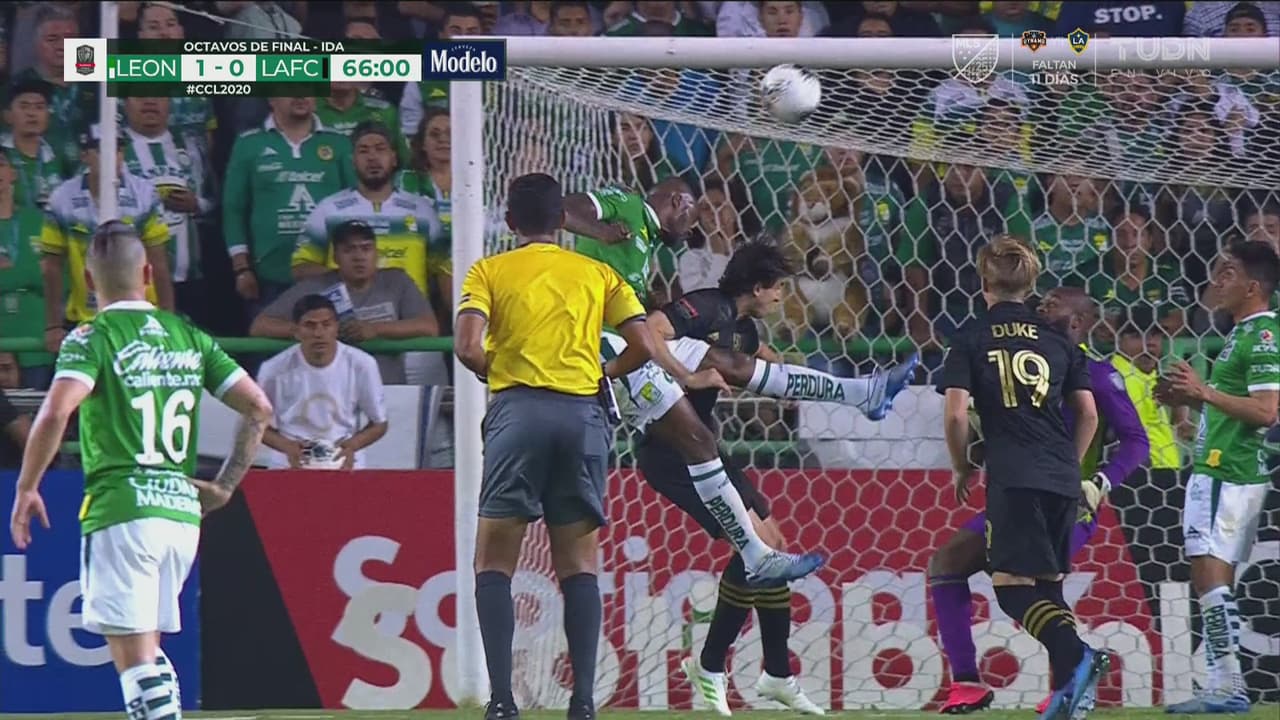 ¡La Fiera se abalanza sobre el LAFC! Barreiro falla una clara y Ramos remata a un lado