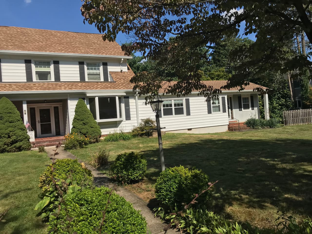 Las casas que se ven en Morristown son más de descanso que de gente que viva ahí cotidianamente.